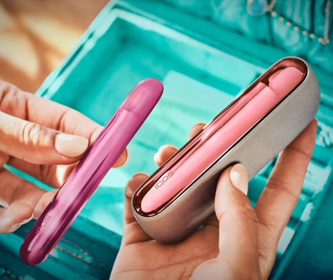 Door Covers on IQOS ILUMAs are interchangeable. 